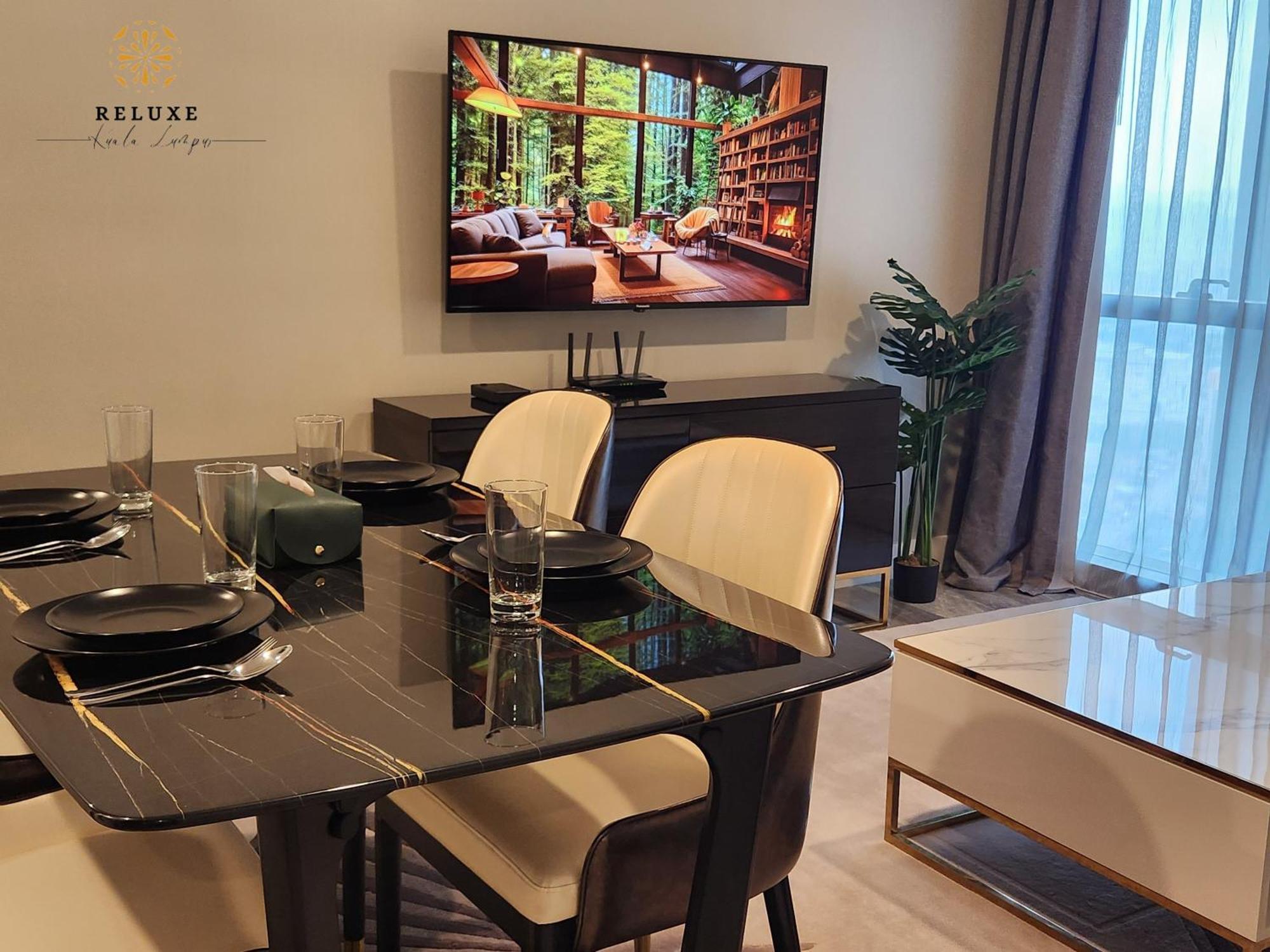 The Platinum 2 Klcc Premium Suite By Reluxe Kuala Lumpur Exterior photo