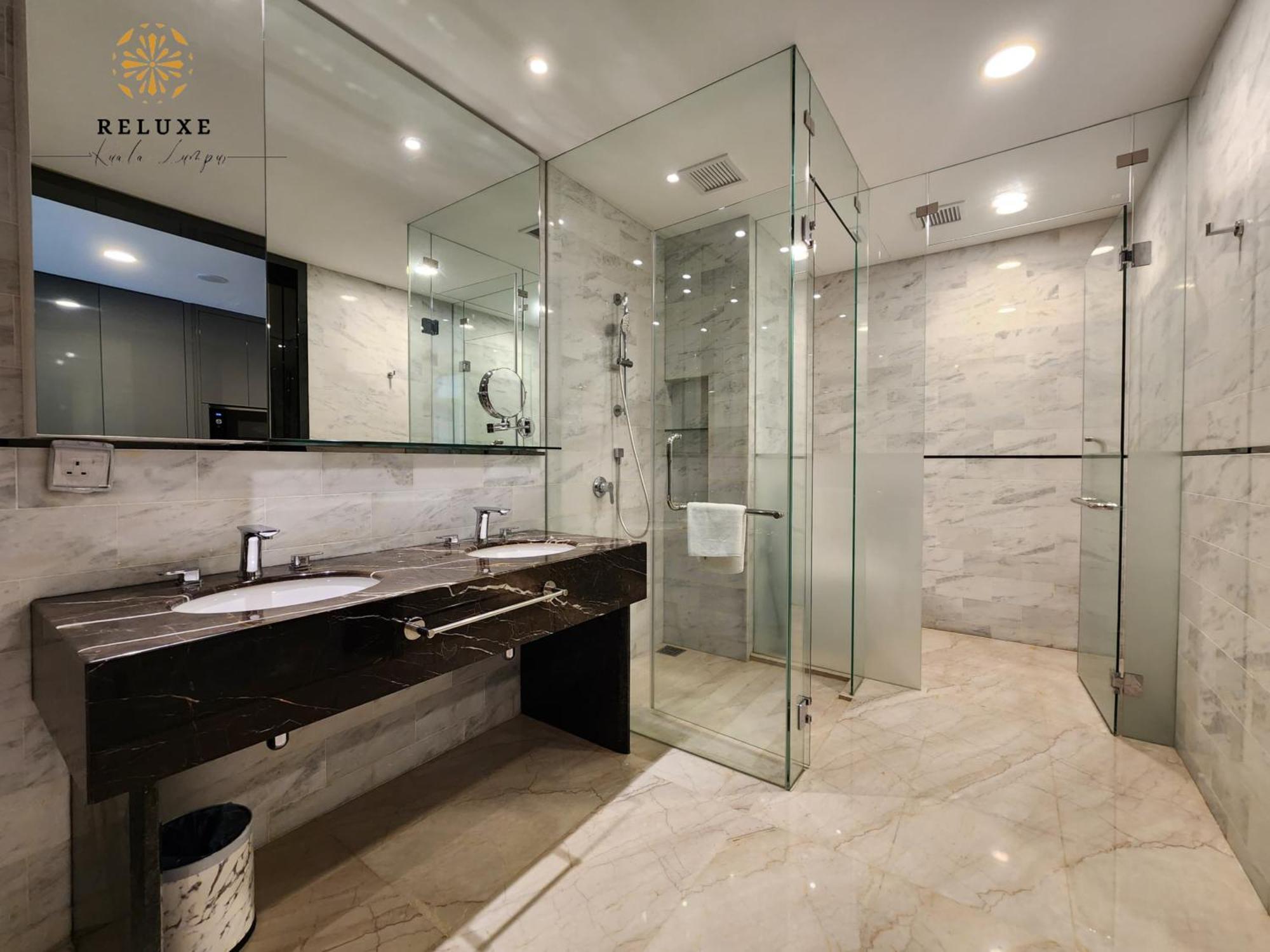 The Platinum 2 Klcc Premium Suite By Reluxe Kuala Lumpur Exterior photo
