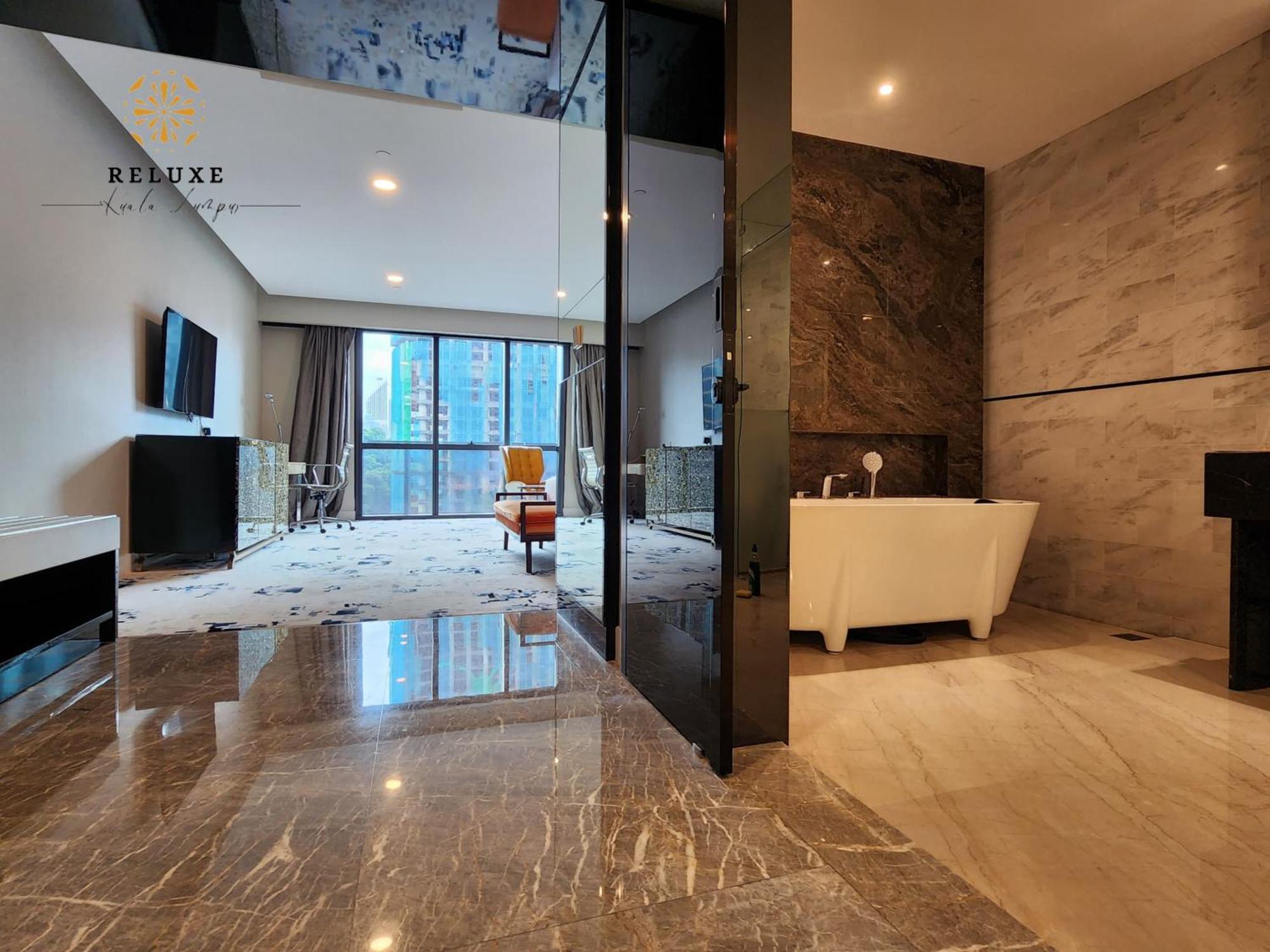 The Platinum 2 Klcc Premium Suite By Reluxe Kuala Lumpur Exterior photo
